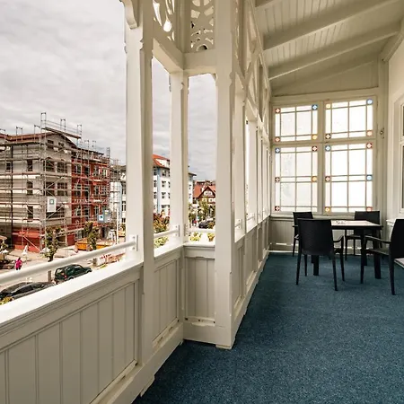 Im Schuh 3* ゼリン